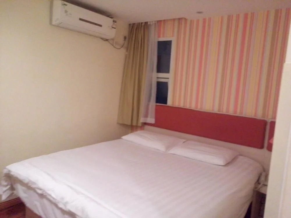 Home Inn- Chengdu Liang Jia Lane North Station Branch