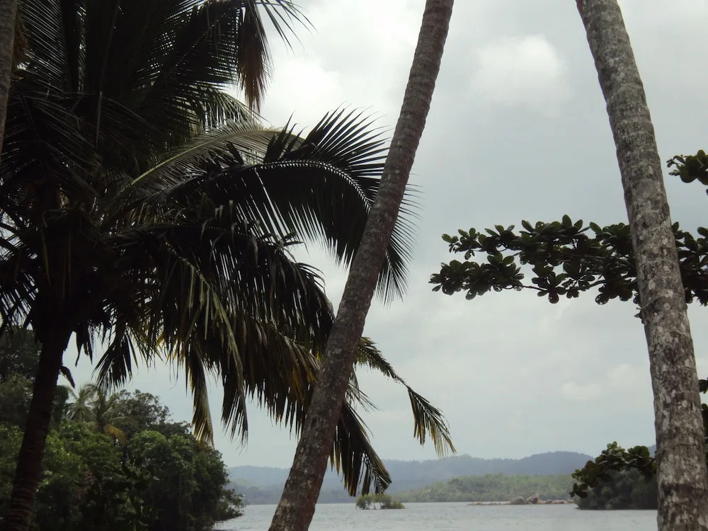 Arunalu Lake Front