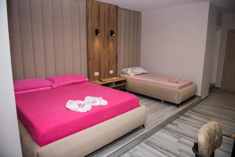 New Donantelo Hotel