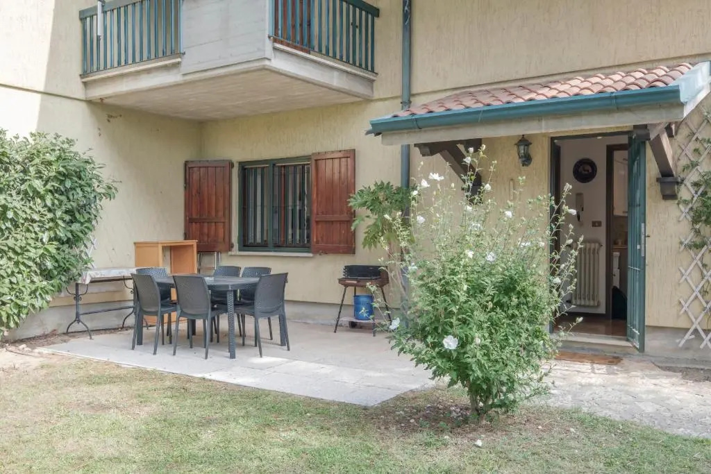 Villa Ida - 2 bedrooms apartment with private garden