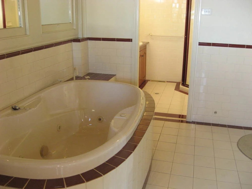 THE Doulton Luxury B&B
