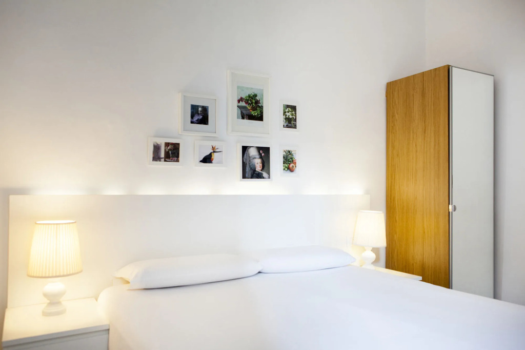 Las Ramblas Pasaje Bacardi Apartments