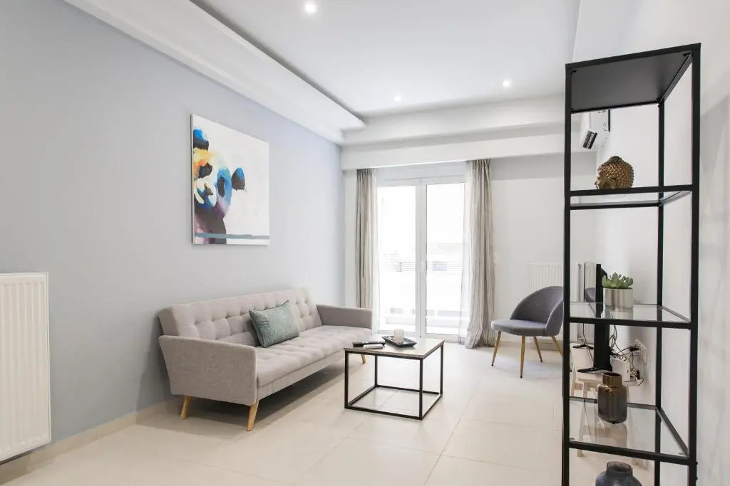 Minimal 2 BR near Olympic Stadium - 15 min walk