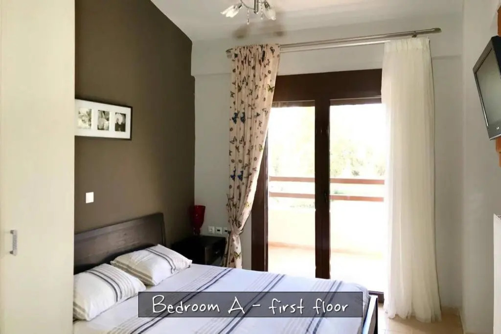 Escape to Paradise - Experience Luxury and Serenity at Villa Elina in Sithonia