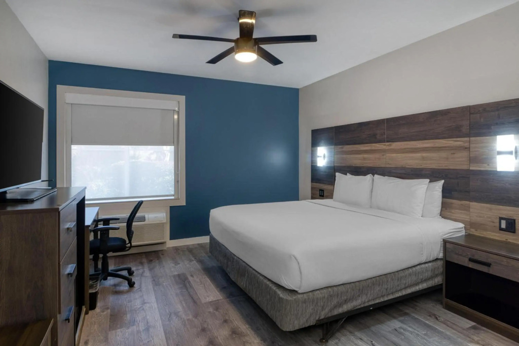 HOM Hotel Gainesville, SureStay Collection by Best Western