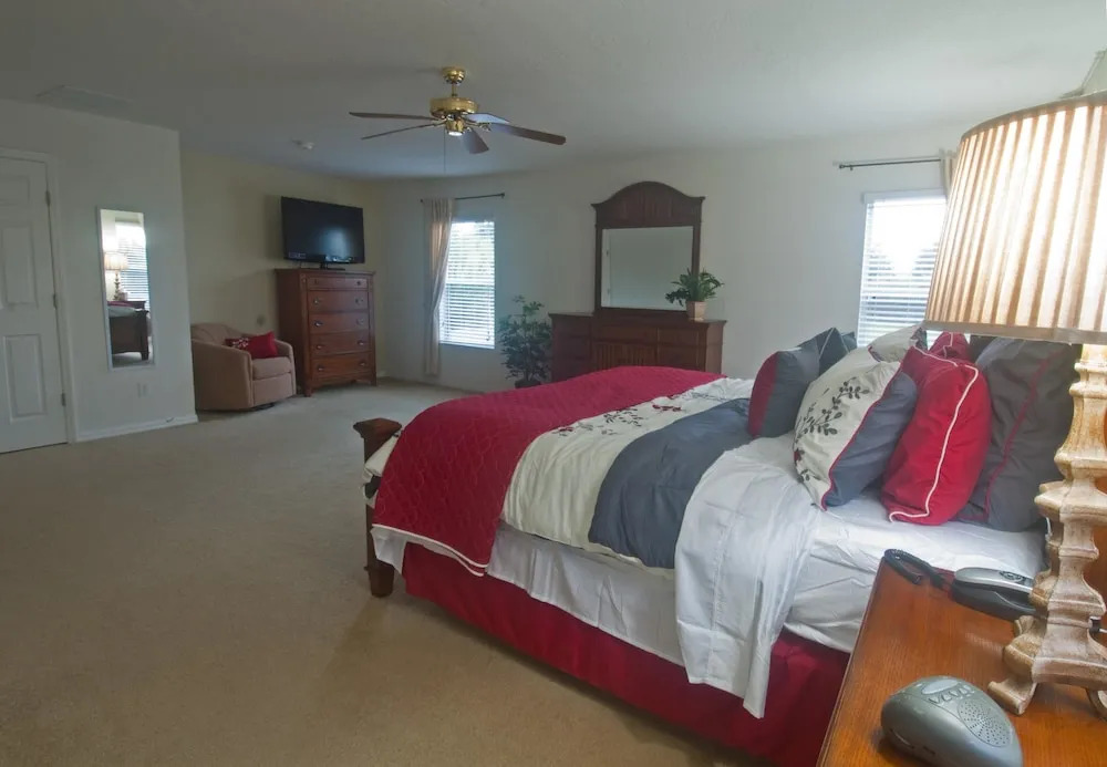 5 Bed Pool Home - 151 - Pet Friendly