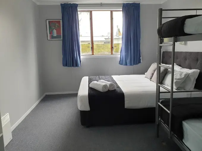 Manowhenua Lodge Hostel