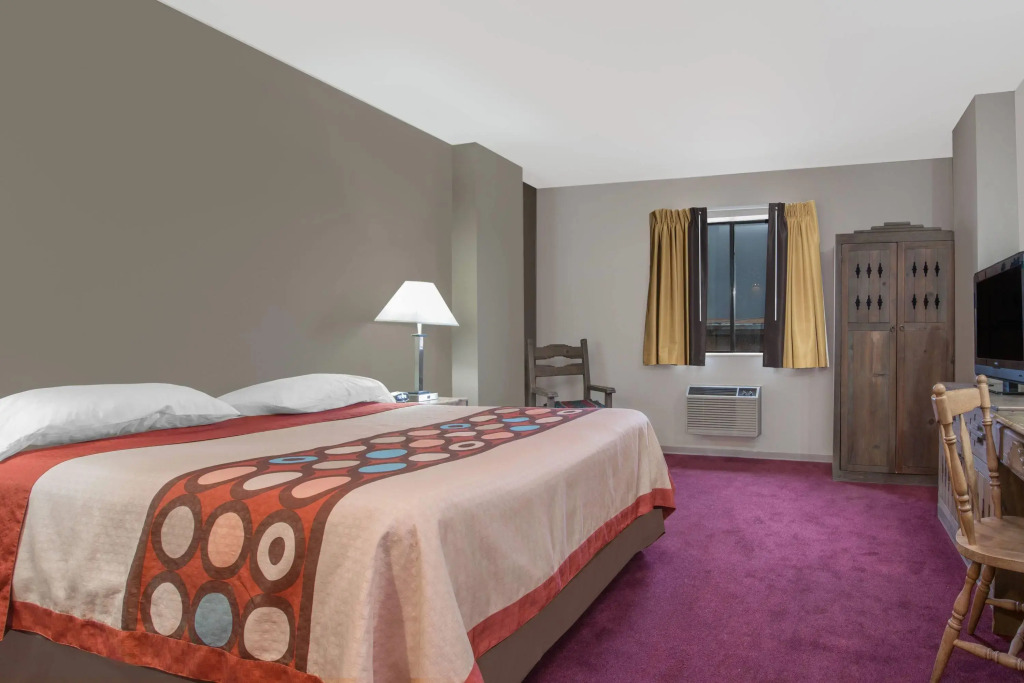Super 8 by Wyndham Taos
