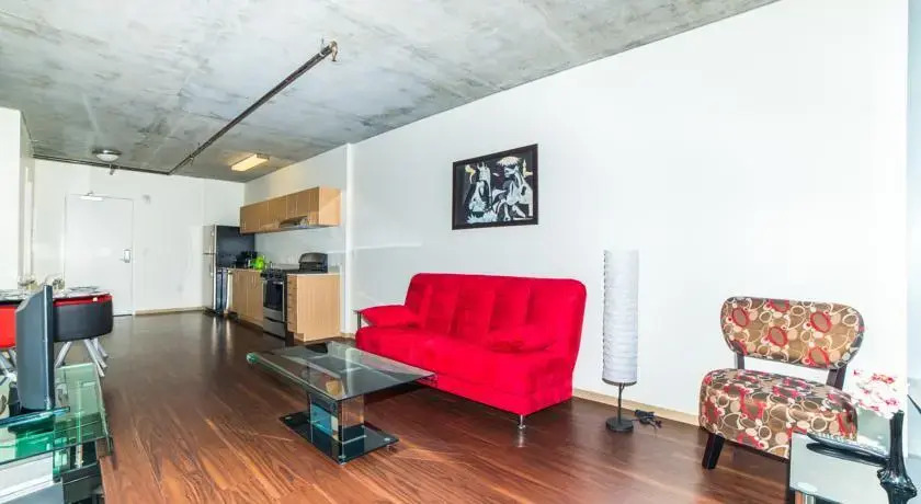 Hollywood Sierra Apartment