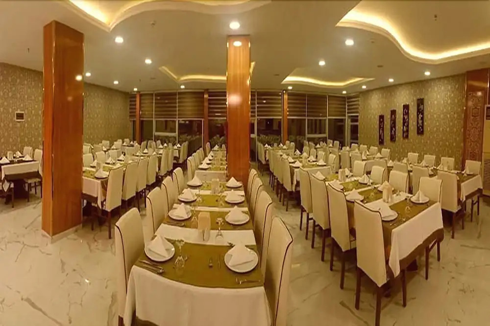 Bayar Garden Beach Hotel