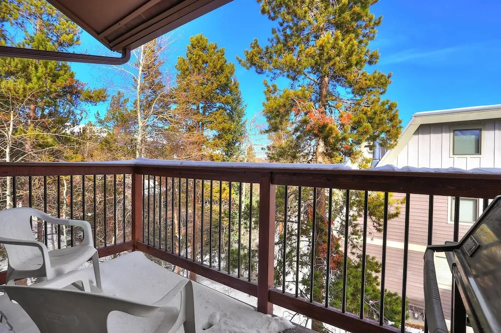 Lances West 13 1 Bedroom Condo by RedAwning