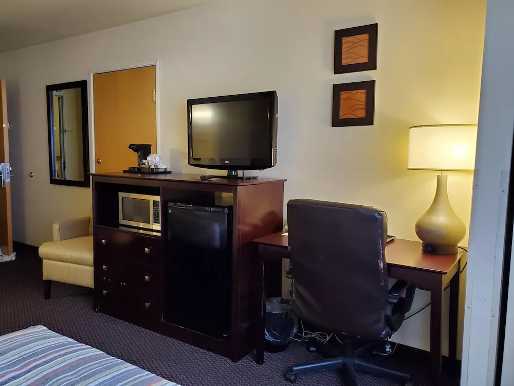 Comfort Inn & Suites