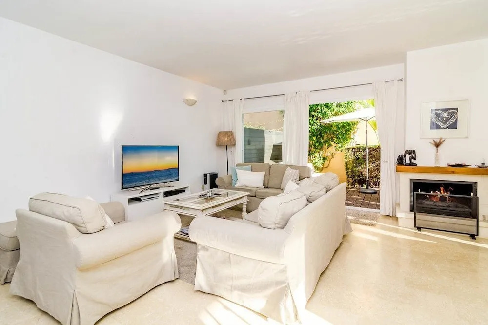 Apartment Condes de Iza-CDI - Roomservice