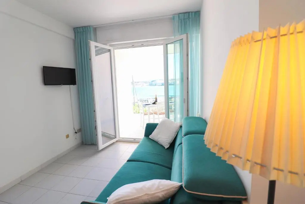 Casa Lucrezia Unique Sea View and Relaxation Near the Historic Centre