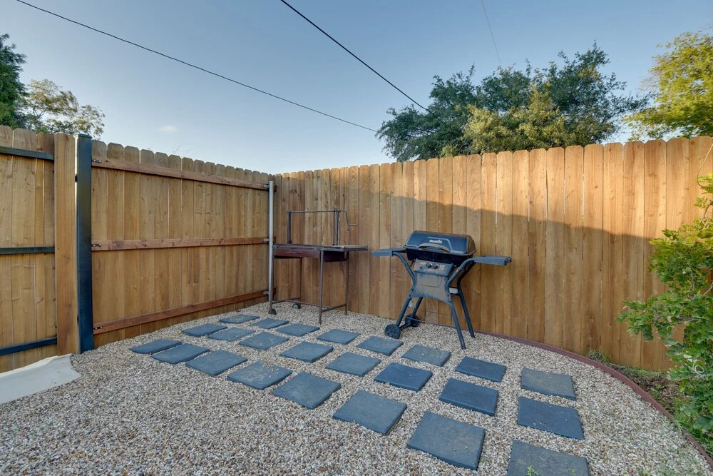Updated Granbury Home in Historic District!