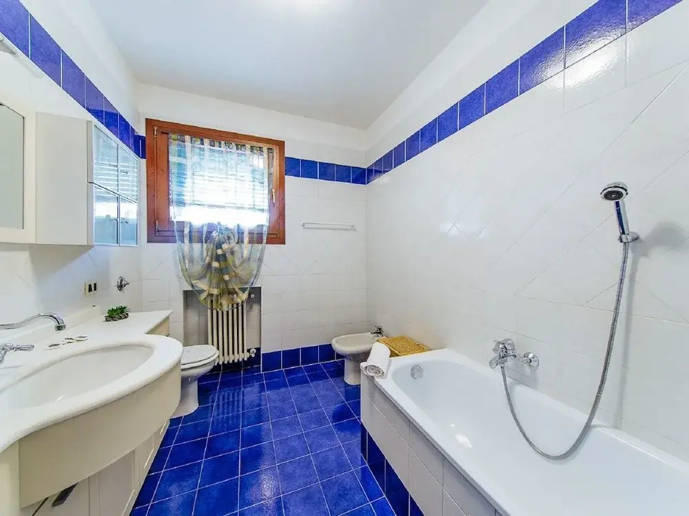 Romy charmy flat