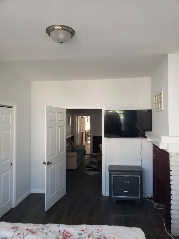 Lovely 3 Bedroom Apt With Parking On Premises
