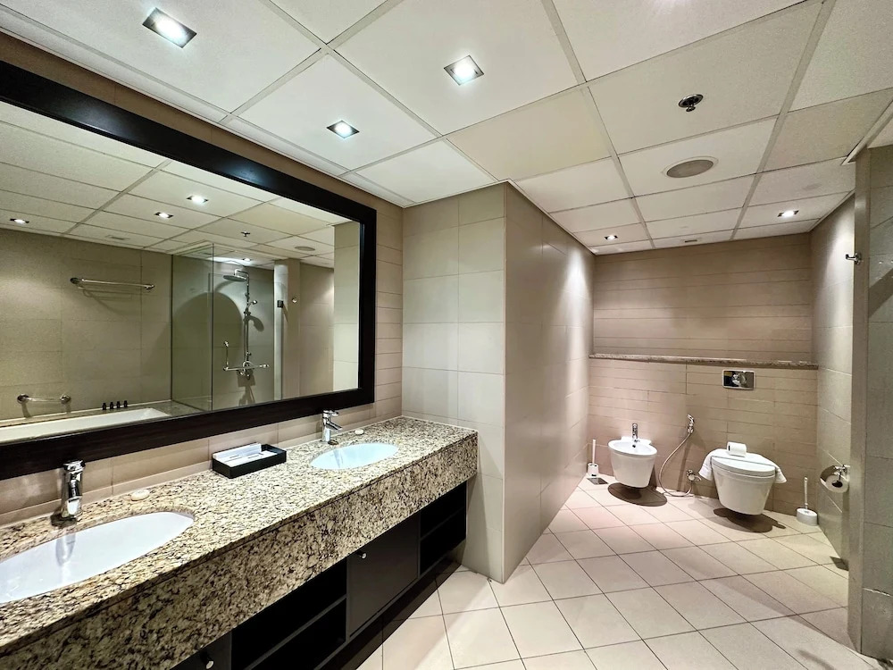 Lux BnB I Palm Jumeirah Resort I Palm Views