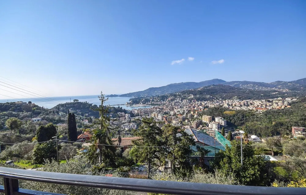 Gorgeous Home In Rapallo With House Sea View