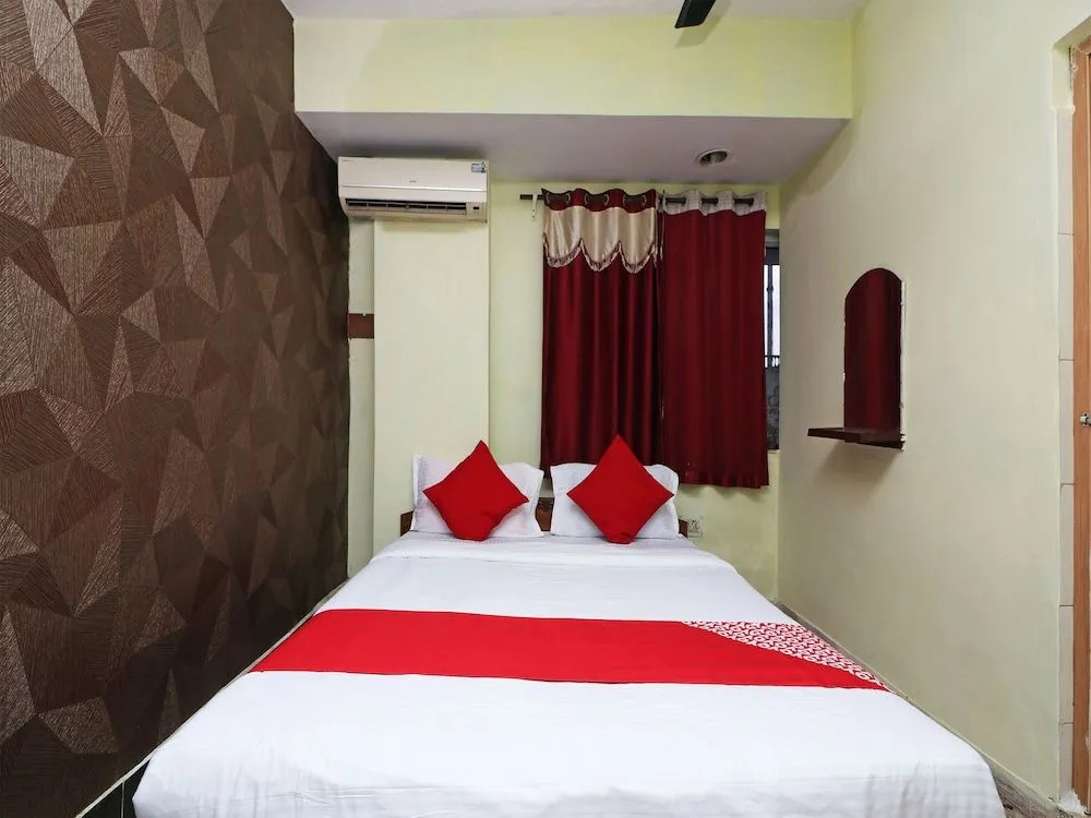 OYO 10470 hollywood hotels and resorts