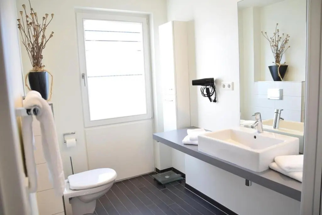 Bomhoffstr. 22a, W4, Blue Water