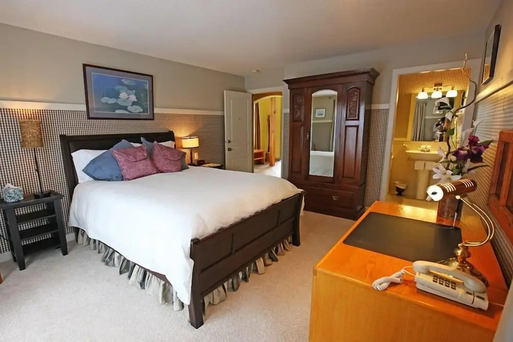Buffaloberry Bed & Breakfast