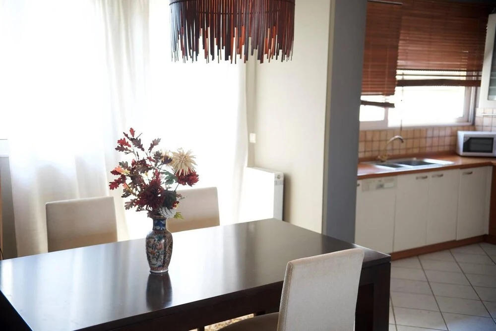 Cosy-relaxing Flat Very Close to Underground
