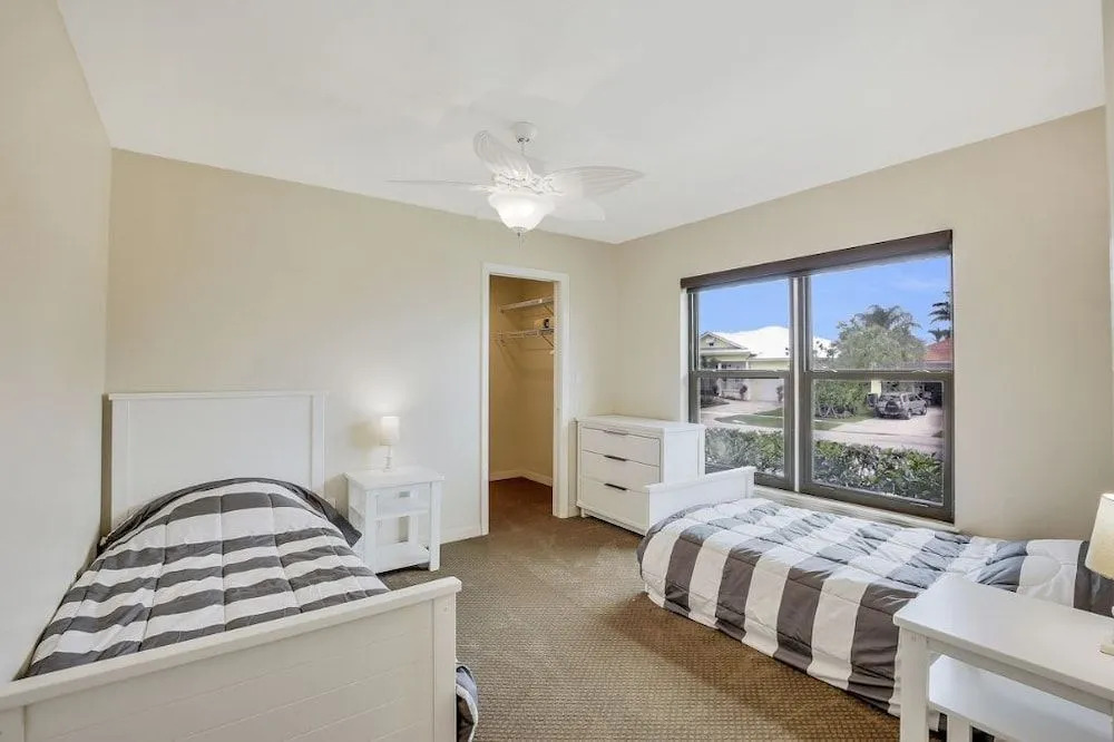 Spanish Home #65094 5 Bedrooms 3.5 Bathrooms Home