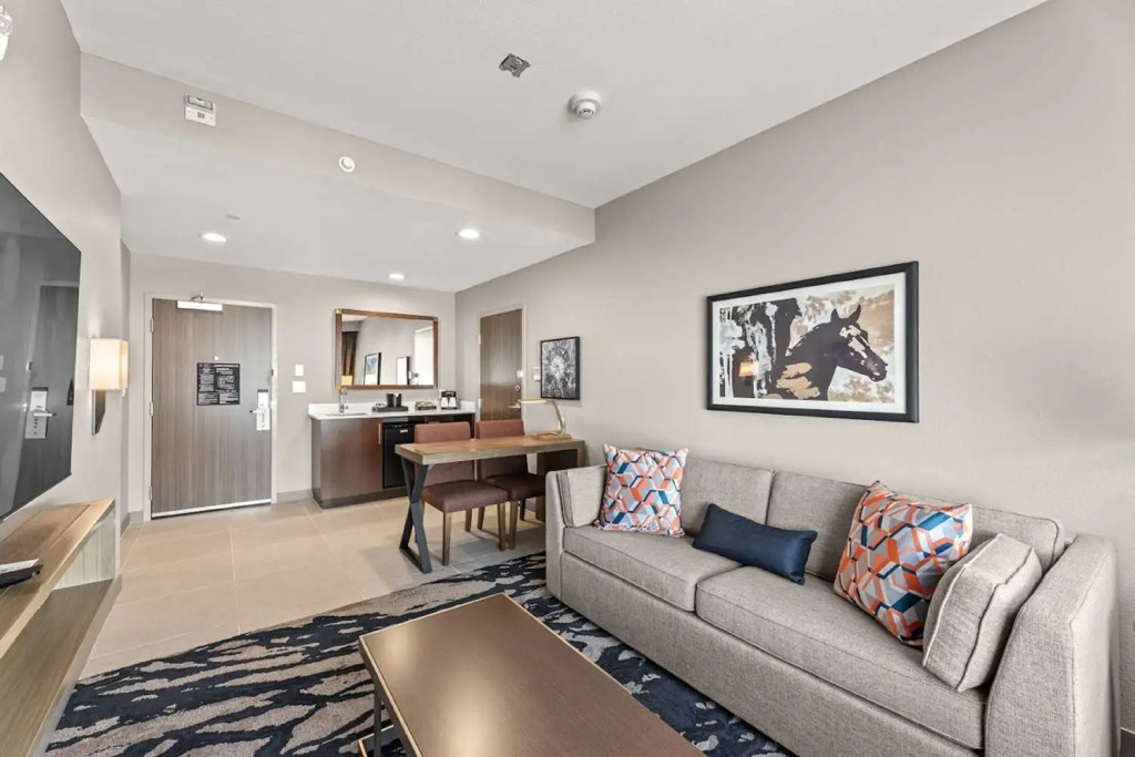 Embassy Suites By Hilton Irving Las Colinas