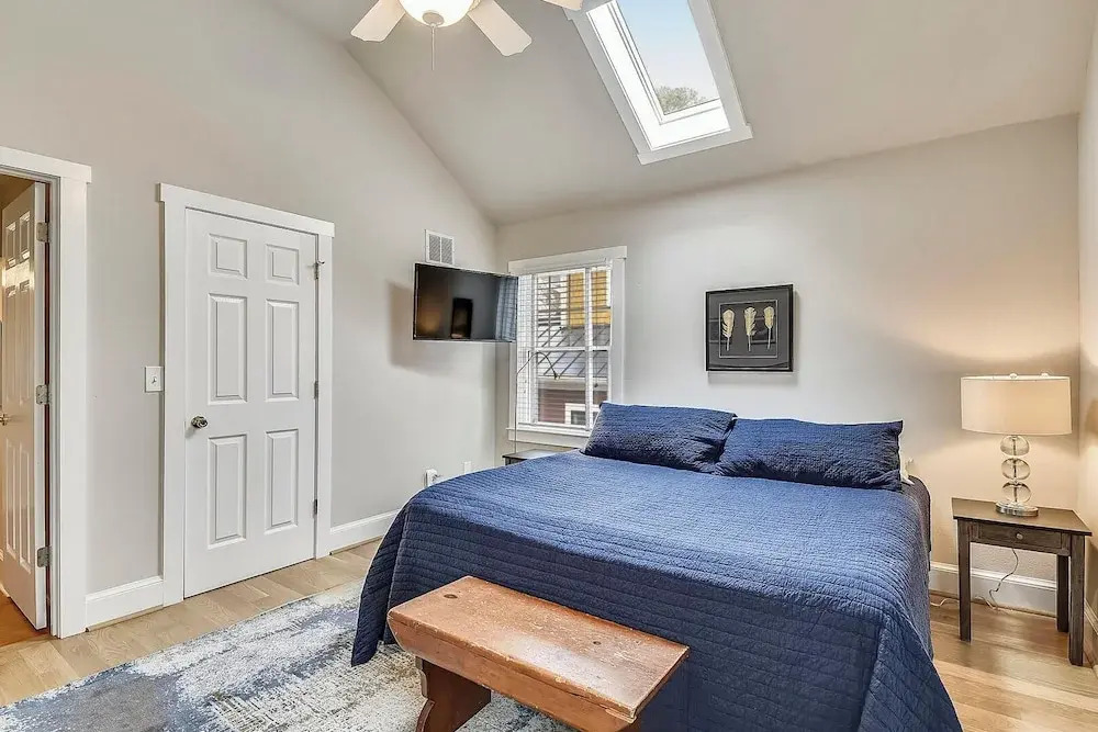 Laurel Street 108