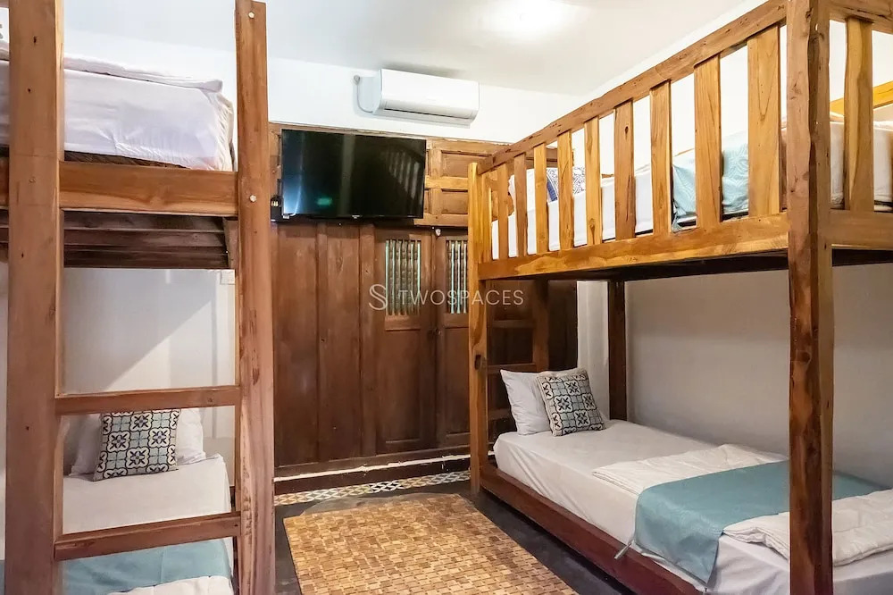 TwoSpaces Living at Kayu Beach Villa, Nusa Dua Beach