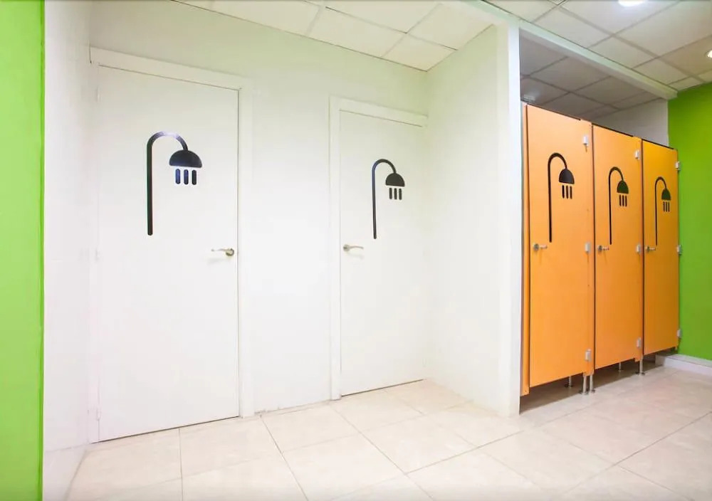 HolidaysBCN Hostel