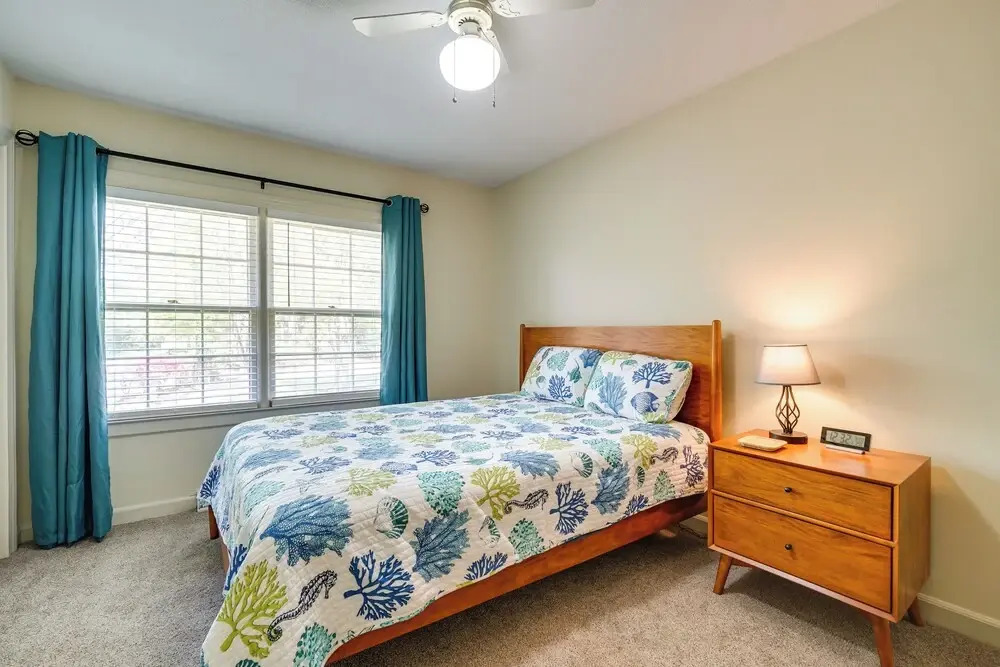 Wilmington Rental ~ 4 Mi to Wrightsville Beach!