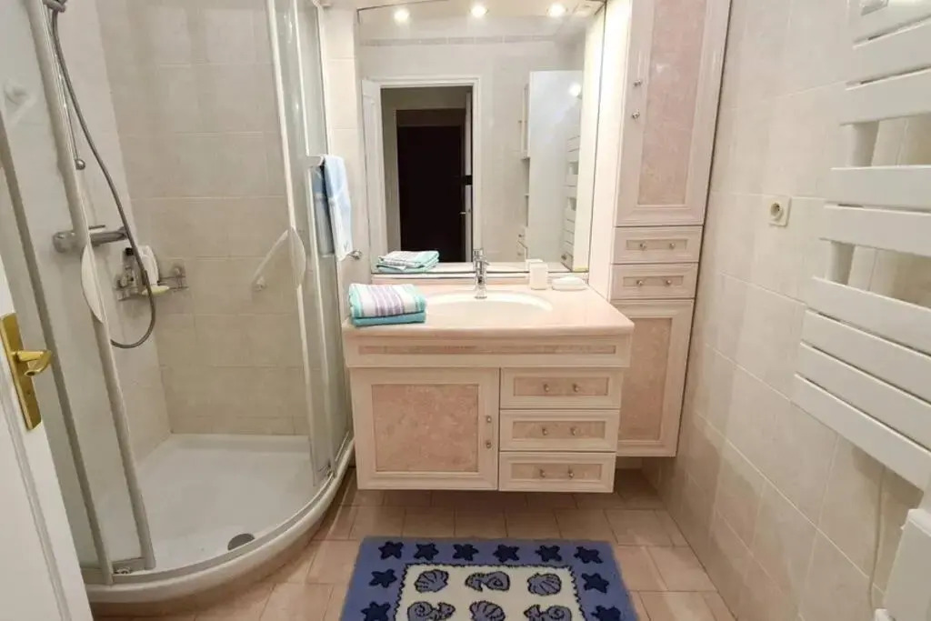 Casalionelantibes Appartement de 70m2 avec jardins et parking
