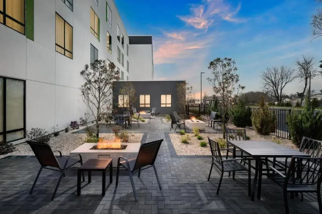 Courtyard By Marriott New Castle