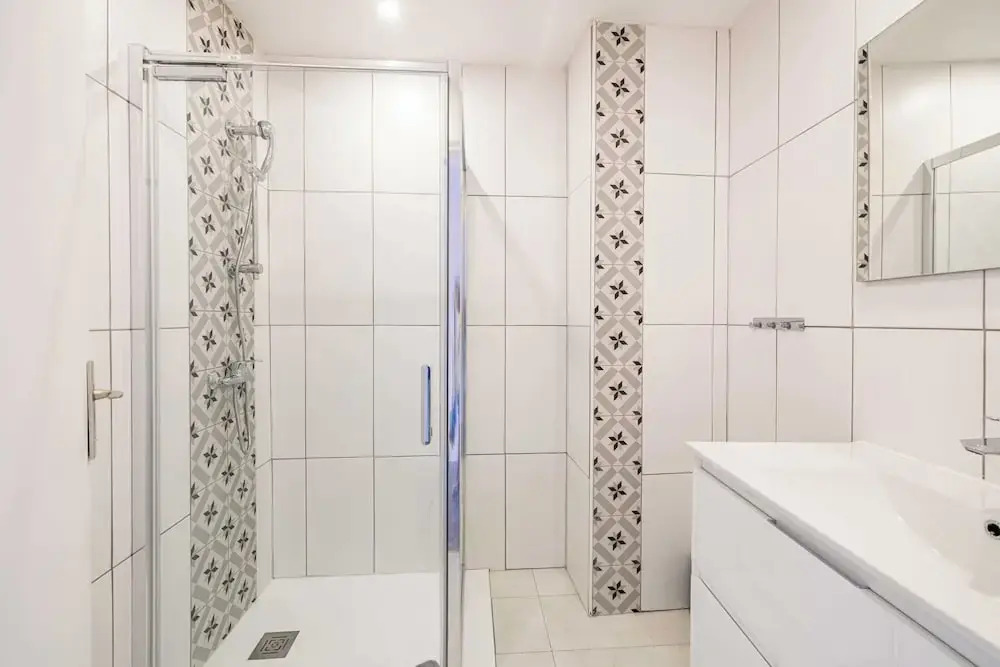 Very Nice Renovated Apartment - Cannes La Bocca - 3br/6p