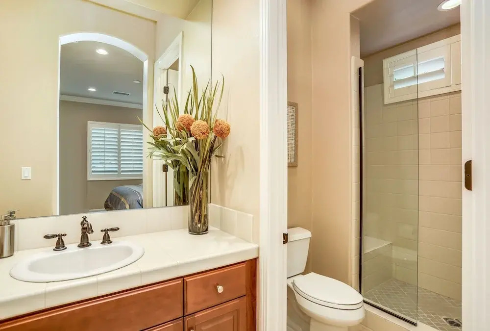 New Listing! Opulent 3-unit W/ Private Pool 7 Bedroom Home