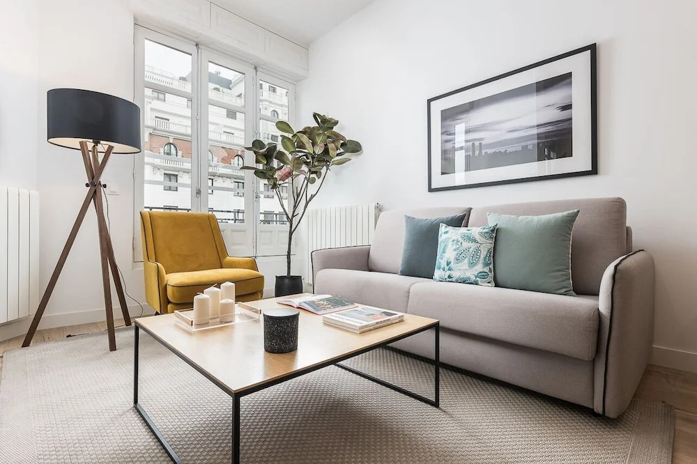 Home Club Gran Via Apartments