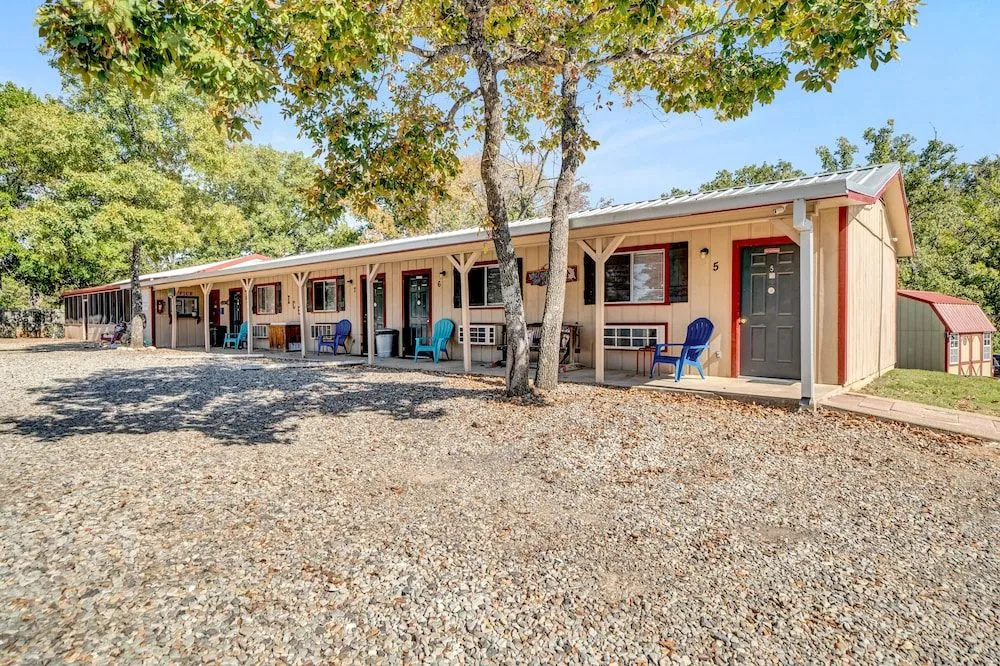 Reel Inn and Lodge