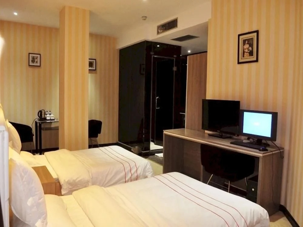 Yajiaxin Hotel