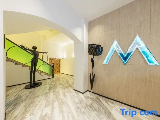 Ruili GuoGuo Esports Hotel（Rosy Cloud CIty）