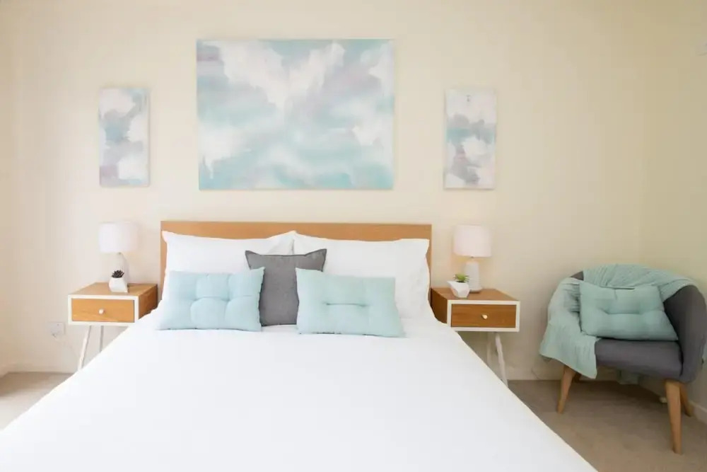 Generous 2-bed Townhouse With A Private Balcony
