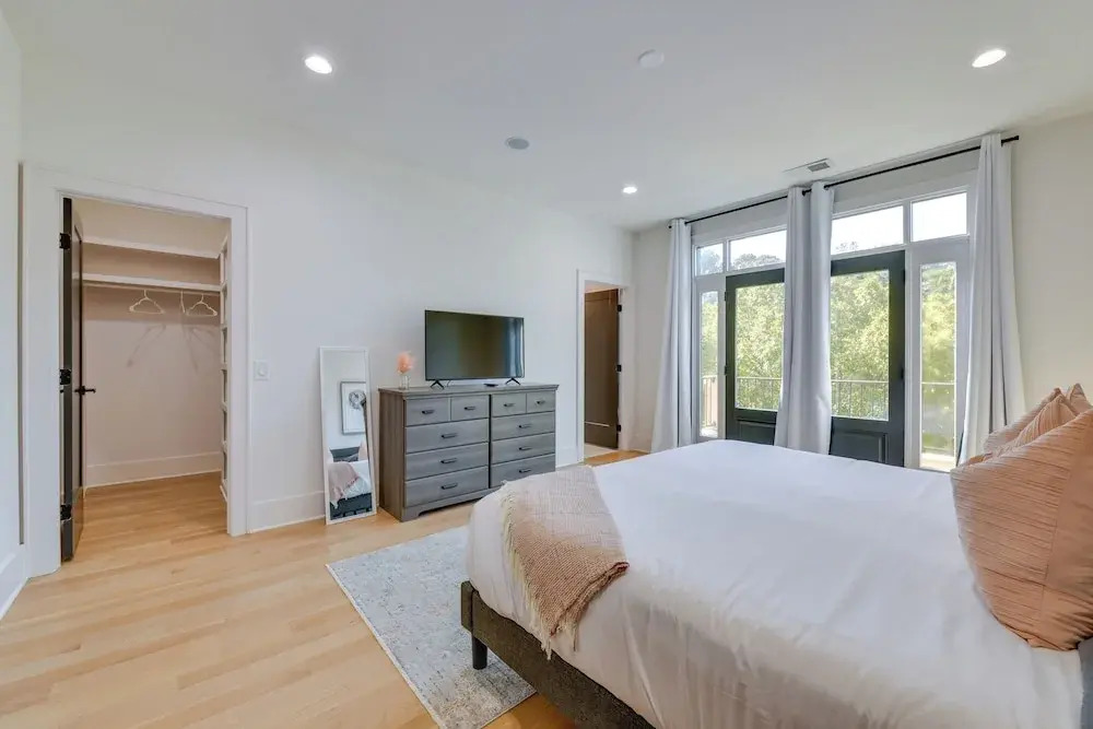 Luxe Townhome in South End Charlotte Near Uptown!
