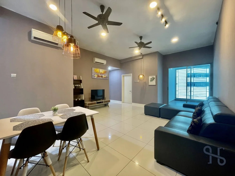Homi Breeze at Sutera Avenue