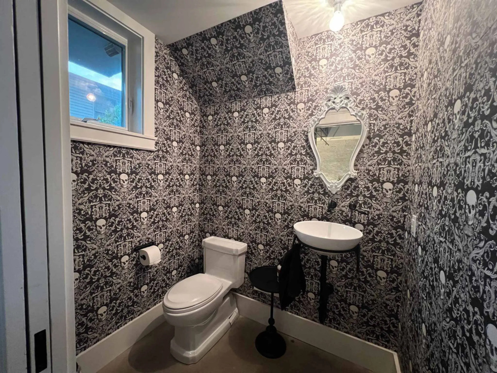 Rare - Unique East Austin Home - Walk to Downtown