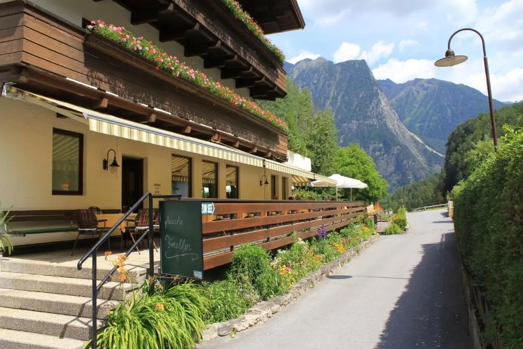 Seehüters Hotel Seerose - Piburger See, Ötz