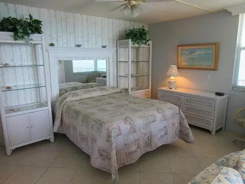 Estero Beach & Tennis #1103B Apartment