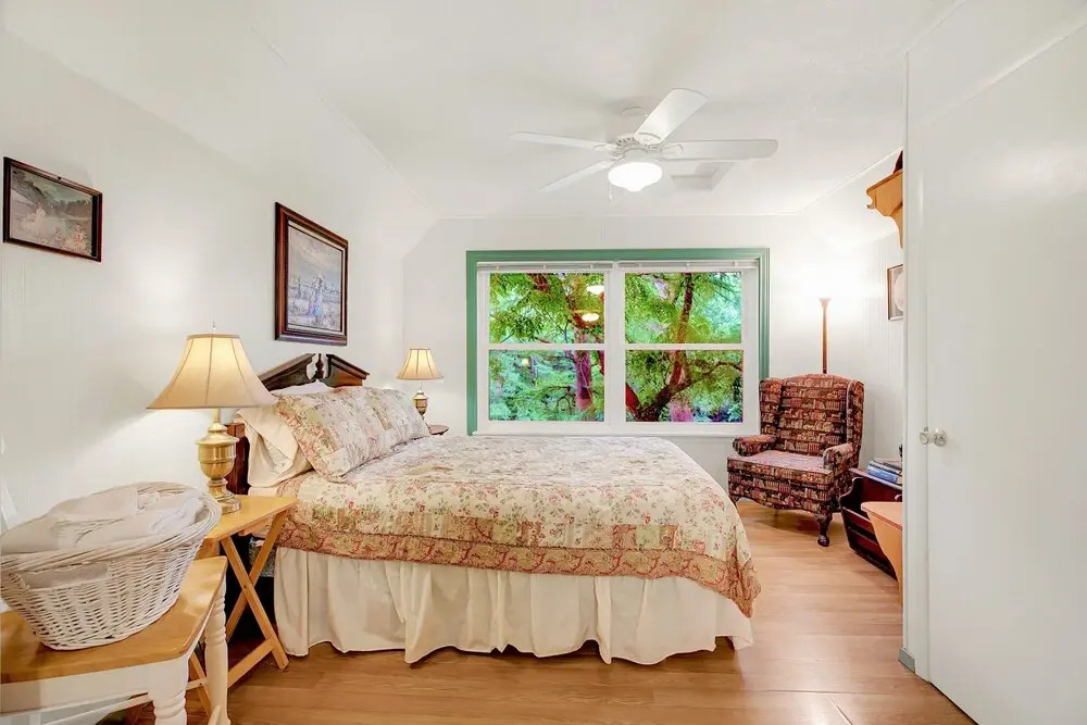 Gruene River Haven: Stunning Riverfront Oasis 1 Mile From Downtown Gruene