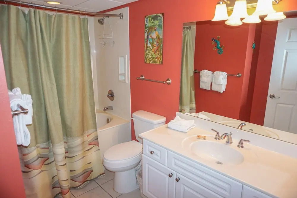 Emerald Beach 1725 - 1083851