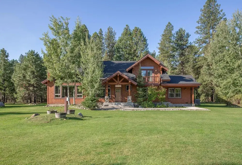 River Lodge in Plain